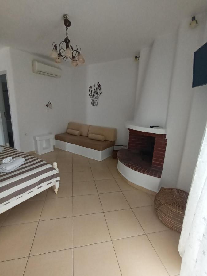 Theofanis Studios Agia Anna  Exterior photo